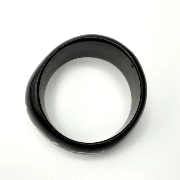 Vintage Black Asymmetrical Lucite Bangle Duo —  Both Size 8 1/4 — Vintage — EUC - Picture 4 of 12